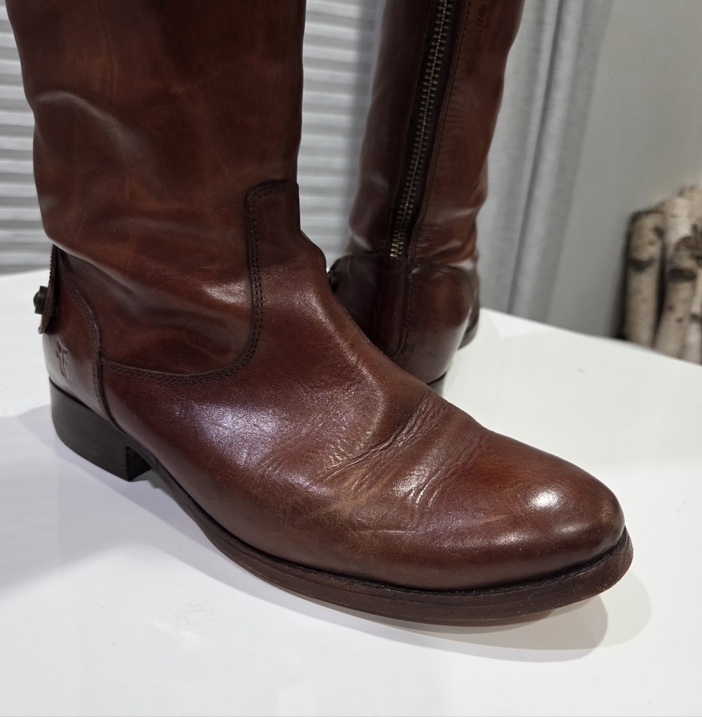 FRYE Melissa Cognac Leather Back Zipper Strap Riding Boot Flexstep Men's 5.5 - Picture 2 of 11